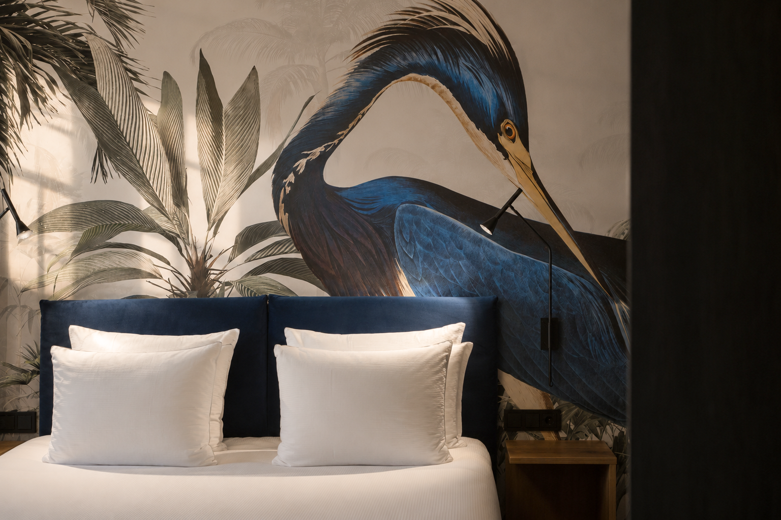 boutique hotel bedroom at St Joris Doelen, hospitality interior design by Studio Hank.